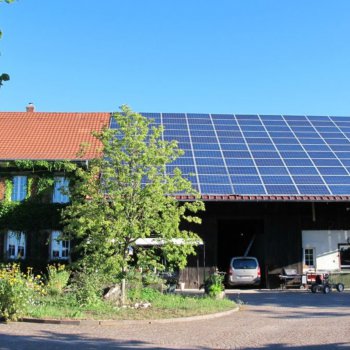 Exemples d'installation de panneaux solaires photovoltaïques - Solutions solaires pour les entreprises et exploitations agricoles